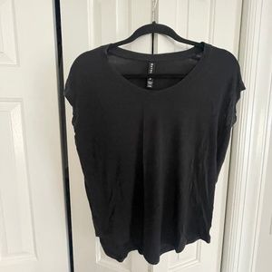 Women’s black Athleta top